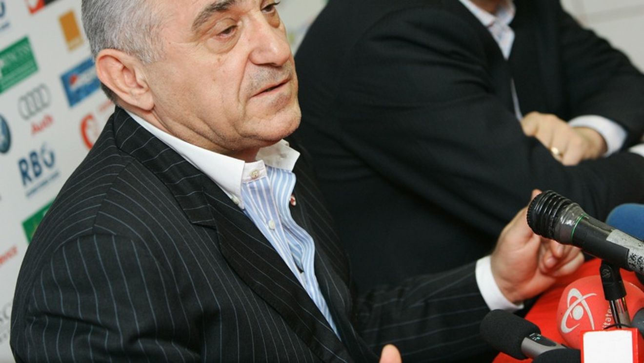 Ioan Becali: "Batem Italia cu 2-1 pentru politicienii români"