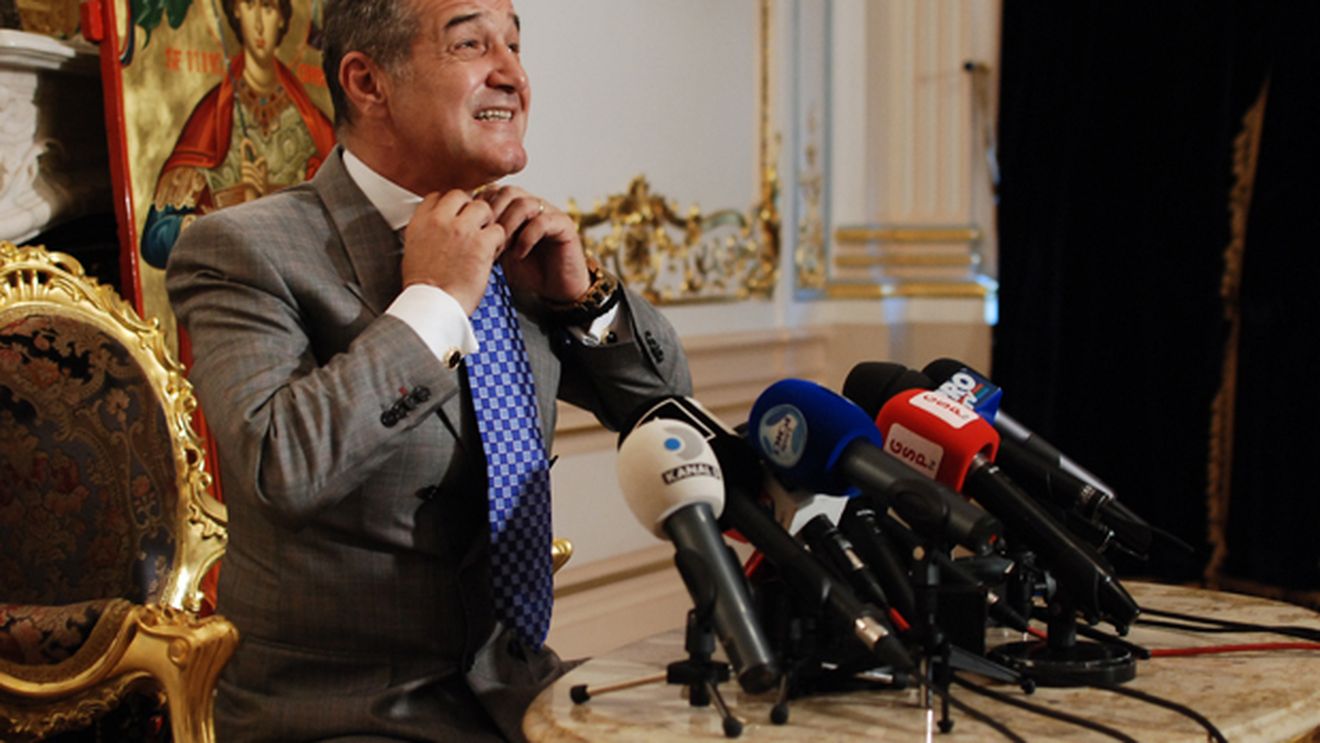 "Bunul, 'excelentul' și tăcutul"** Cum a decis Becali cine rămâne la Steaua din vară: "N-a comentat nimic" 