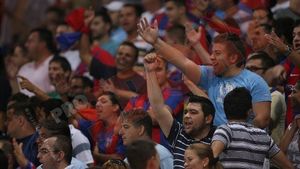 Componenții Peluzei Sud au fost identificați de Becali la Universitate! "Toți cei cu cagule și căciuli negre sunt suporteri ai Stelei"