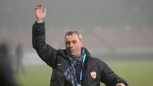 Veste tristă pentru dinamoviști. Rednic susține că va pleca în vară de la Dinamo: "Sunt la final de contract, dar încă nu știu unde voi merge!" Belgienii susțin că negociază cu Standard