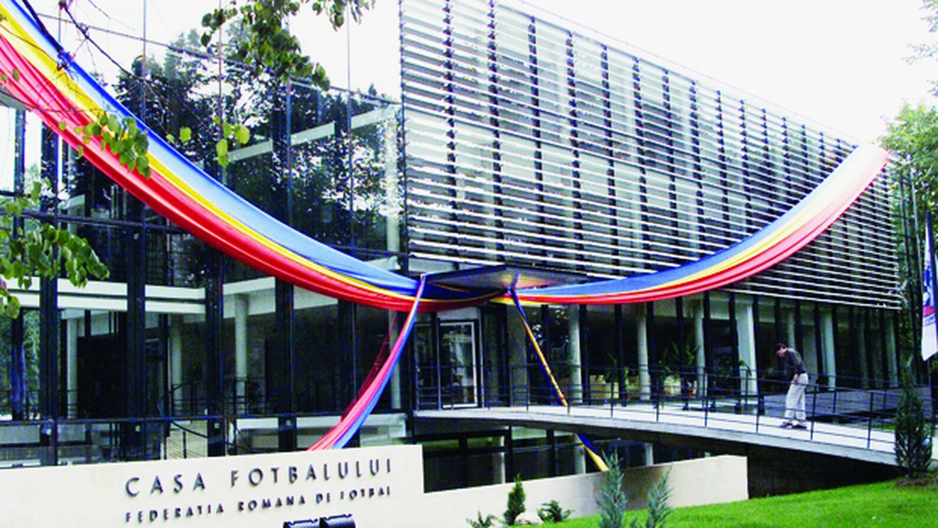 Nașu' e în criză!** Îngropat de dosare, Sandu a început să "execute" oameni din FRF: