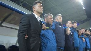 EXCLUSIV | Incredibil! Un fotbalist a pus la cale demiterea selecționerului: "Să vezi ce îi fac ăstuia când ajungem în țară! Vorbesc cu tata". A încercat să tragă sforile după o deplasare cu naționala