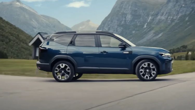 Britanicii au transformat o Dacia Bigster într-o „man cave”. Ce verdict au dat!
