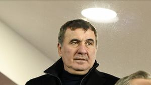 Reacția lui Gică Hagi când a fost întrebat dacă Mircea Lucescu va fi selecționerul României și la barajul pentru Mondial