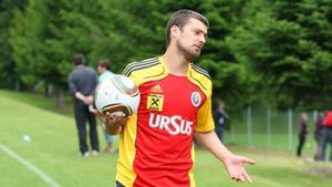 Tamaș, la prezentarea oficială la CFR: "Niciodată în carieră nu am făcut un pas înapoi" Cât de mult l-a "afectat" ultimul scandal