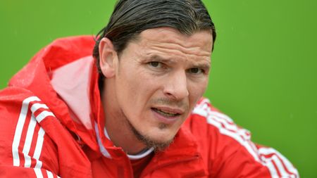 Guardiola nu se va baza pe Daniel van Buyten la Madrid. Belgianul a revenit în Germania pentru a asista la nașterea celui de-al treilea copil al său