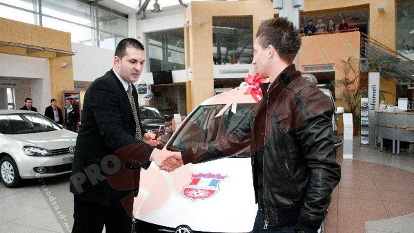 Cornel Râpă, imaginea unui dealer de automobile!** "Am permis de doar cinci luni"