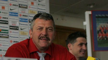 "Steaua are șanse la titlu, dar în Ligă termină ultima"