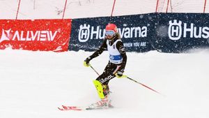 România ar putea organiza Jocurile Olimpice de Tineret- Iarnă din 2022. Ce spune Sarah Lewis, secretar general FIS