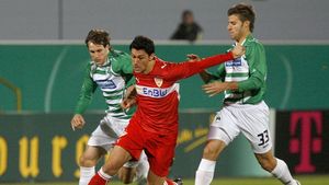 "Marica e o nulitate în fața porții"