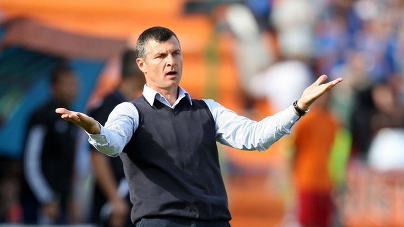 Steaua îi dă frisoane lui Sabău!** "Au moral foarte bun după reușita din Europa League, ne va fi greu!"