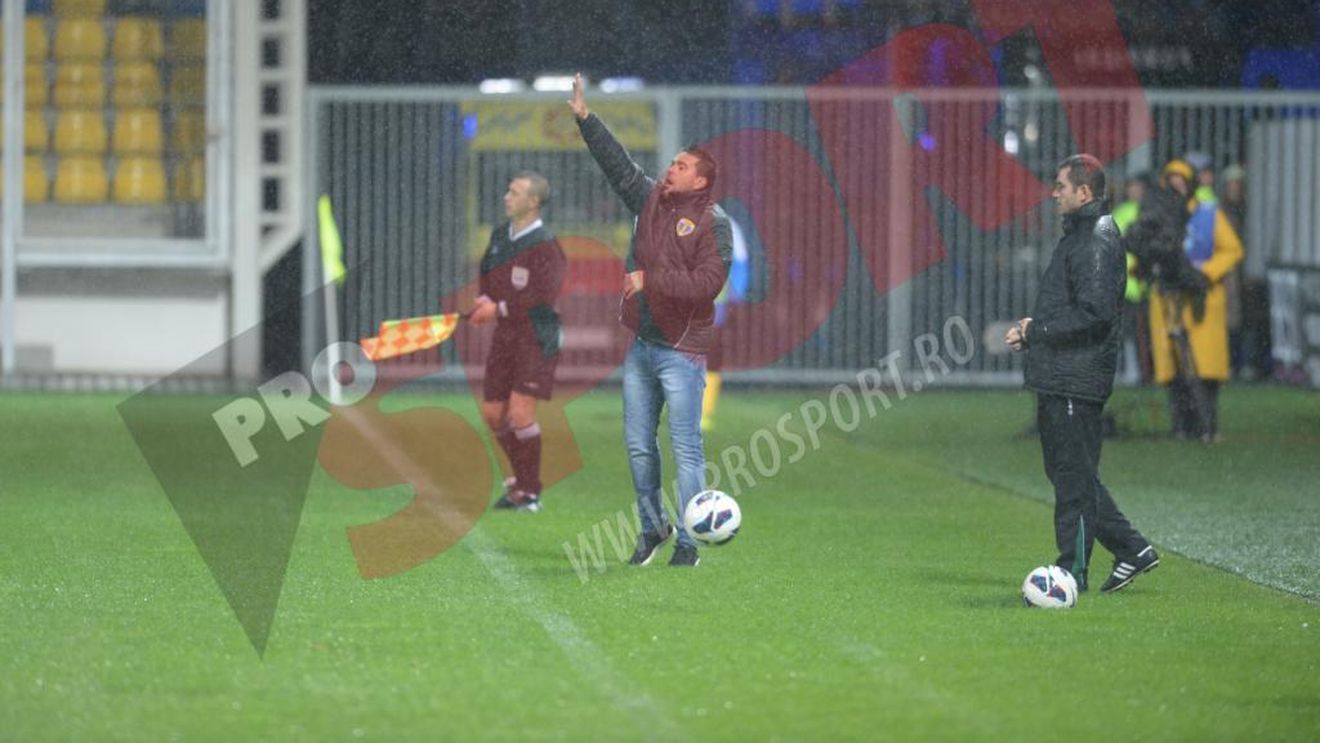 Dansând în ploaie! Contra a regizat bucuria de la golul lui Priso: "O victorie mare, împotriva unei echipe foarte puternice"