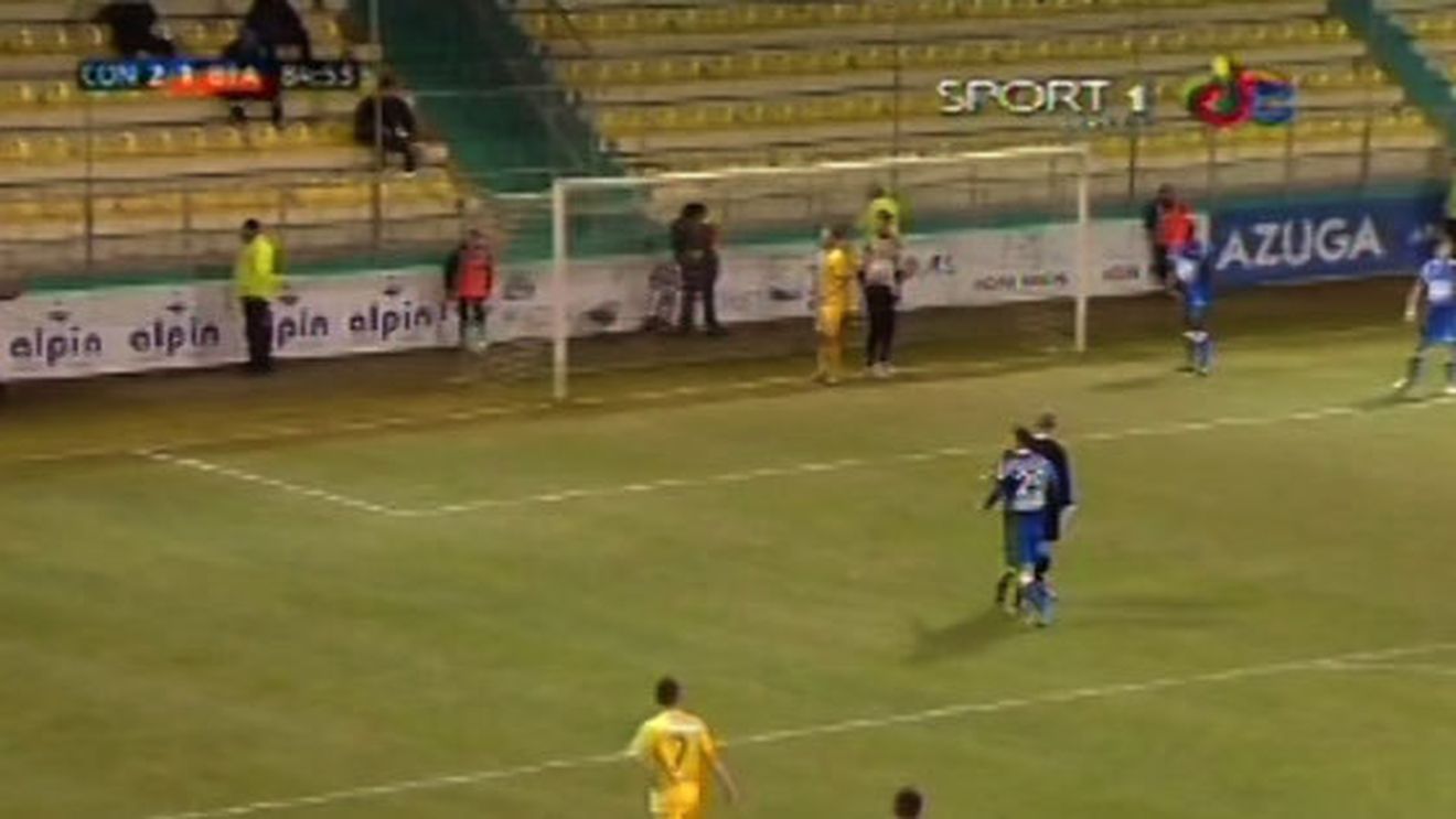 VIDEO: Cea mai PENIBILĂ‚ fază a etapei! Unul dintre jucătorii în care steliștii își puneau mari speranțe s-a făcut de tot râsul.** Unde s-a dus mingea șutată din 2 m:)