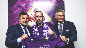 Franck Ribery, întâmpinat la Fiorentina cu cântecul lui Adi Mutu | VIDEO. Cine l-a convins pe francez să vină în Italia și cum i-a înfuriat deja pe fanii lui Juventus