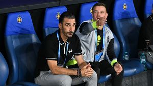 „Pintilii, săracul, n-are nicio... și Charalambous e nevinovat”. Antrenorii din acte ai FCSB sunt puși la zid