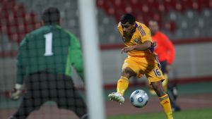 Lucescu jr este impresionat de Bănel: "Să joace ca la Mediaș și va fi sigur titular cu Serbia"