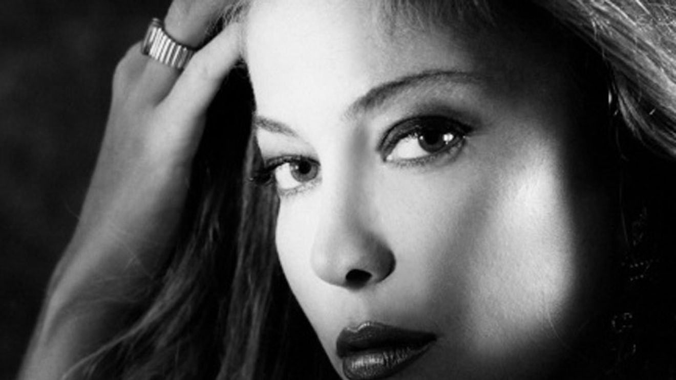 Silvio Berlusconi loveste în industria pornografică