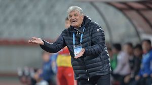 Prima "victimă" a meciului cu Astra: Andone l-a tras pe "linie moartă"! Locul său va fi luat de primul transfer făcut de Adi Mutu 
