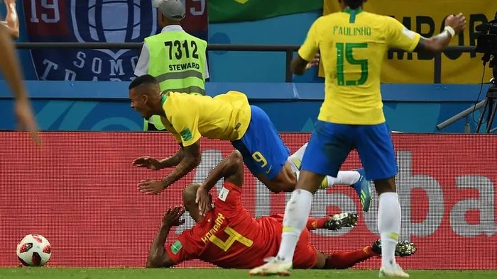 Brazilia, dezavantajată la contactul dintre Kompany și Jesus? "E penalty clar! De ce mai ai VAR dacă nu îl lași pe arbitru să vadă imaginile?"

