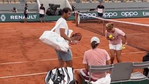 Faza zilei înainte de Roland Garros: Iga Swiatek l-a ținut cu mâna întinsă pe Rafael Nadal! Reacția spaniolului | VIDEO