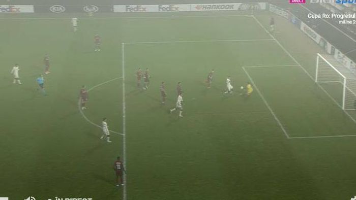 Dan Petrescu a văzut negru în fața ochilor în repriza a doua cu Roma! Ce s-a întâmplat la penalty-ul provocat de Bălgrădean asupra lui Mkhitaryan | FOTO & VIDEO