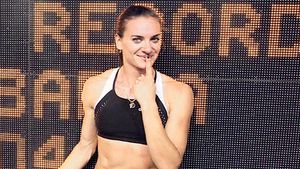 Elena Isinbaeva a doborât recordul mondial la „prăjină"