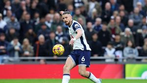 Radu Drăguşin, în lotul lui Tottenham cu Liverpool. E gata de marea revenire în Premier League: „Nu m-a surprins”