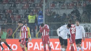 Prima reacție a unui conducător de club, după amânarea etapei din weekend: "Ne avantajează!" "Câinii" nu scapă de ironii: "Meciul Astra - Dinamo se va reju...Ah, ba nu. Dinamo e tot în play-out" :)