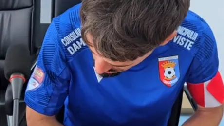 Imagini cu un puternic impact emoțional! Daniel Florea, în lacrimi după ce a salvat Chindia de la retrogradare: ”Am încercat să insuflu un alt spirit jucătorilor care poate nu aveau ce pune pe masă la un moment dat! Nu-mi doream ca echipa asta să cadă cu mine pe teren”