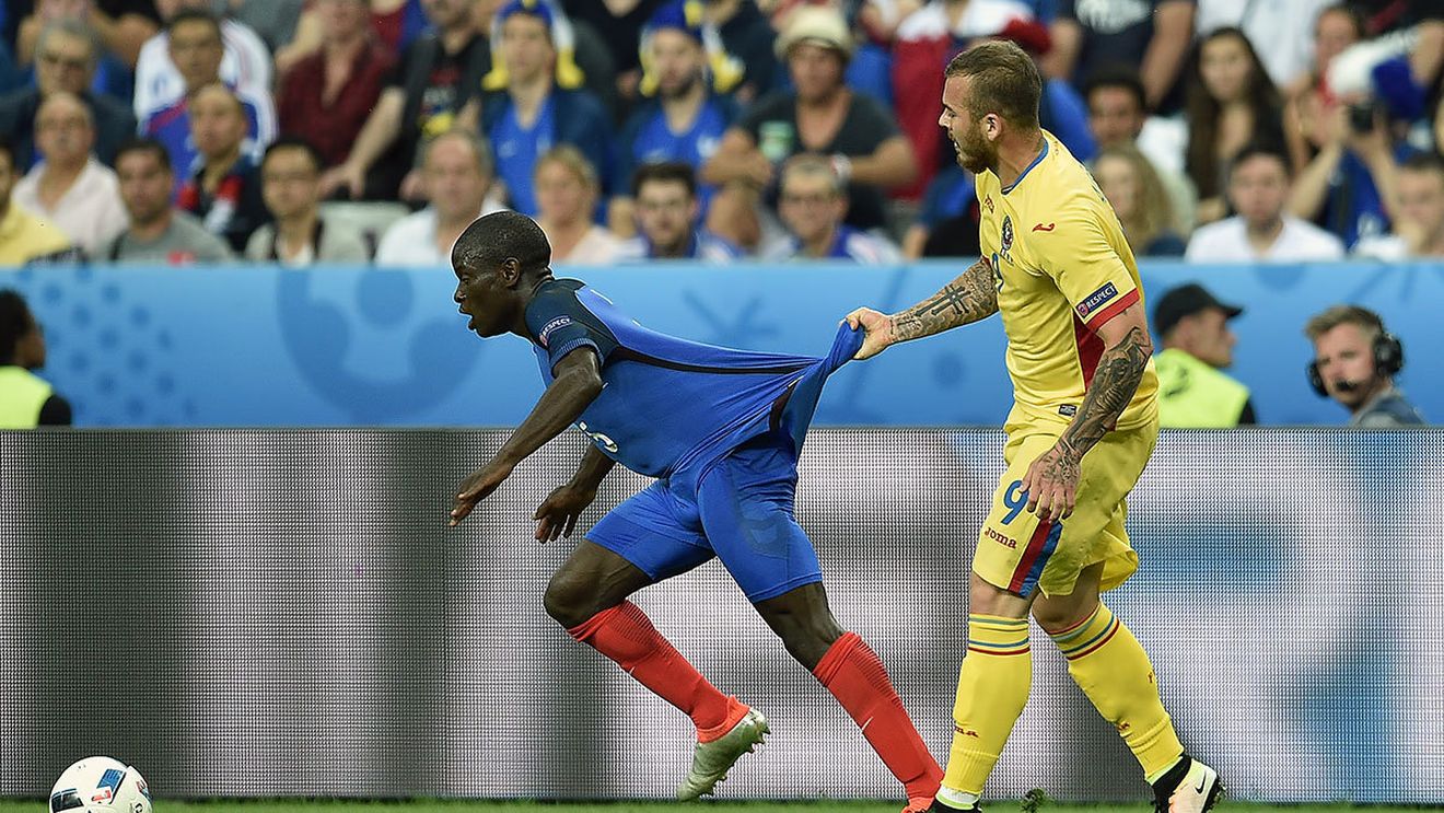 Războiul Steaua - Astra continuă și la Euro! MM l-a ironizat pe Alibec, Șumudică a răspuns imediat: "Gata, îmi fac cont de Facebook! Din puținul nostru, îl așteptăm cu 17 paleți de Cola"