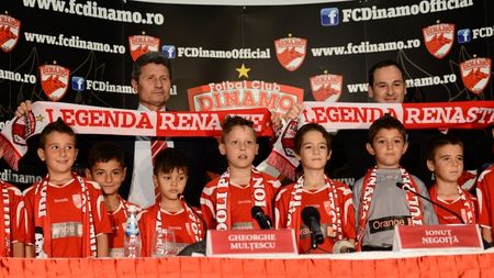 Steliștii aplaudă venirea lui Mulțescu la Dinamo: "Va avea rezultate. E o reparație morală"