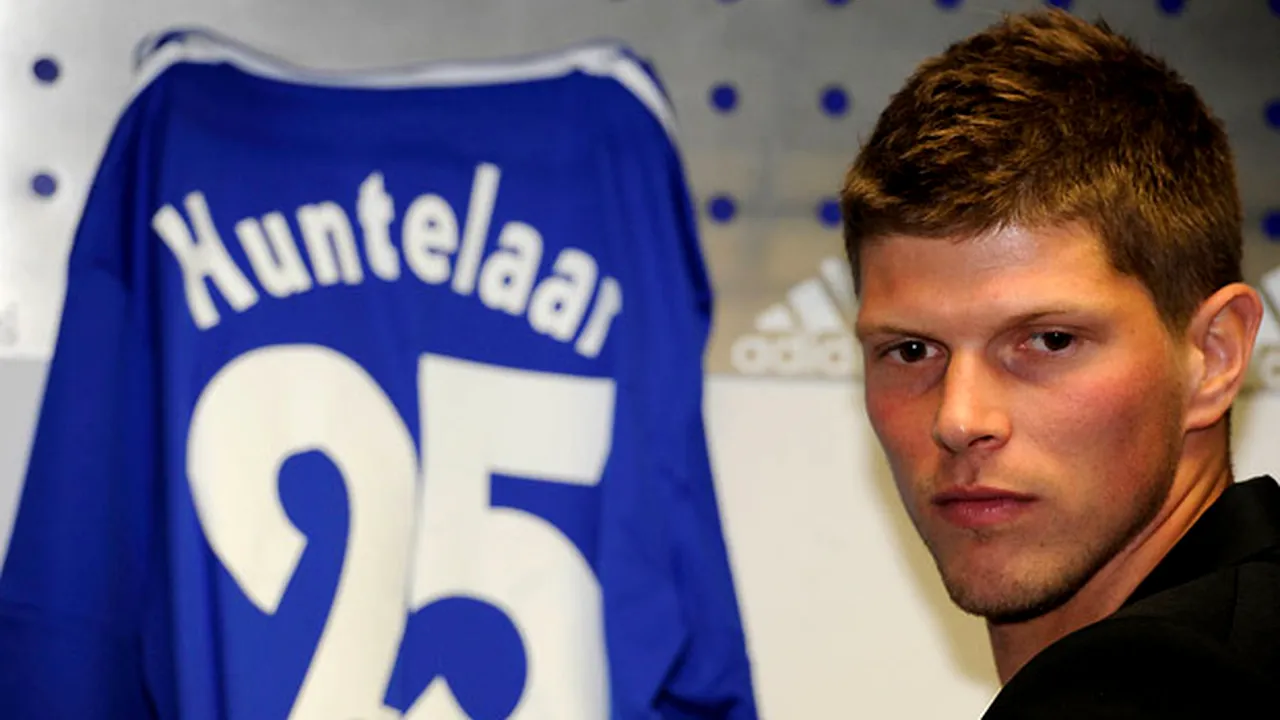 Huntelaar a fost prezentat la Schalke 04