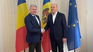 Frații Pavăl dau lovitura. Patronii de la echipa de fotbal din Bacău încasează 4.000.000 de euro dividende de la companiile gigant unde "frații Dedeman" sunt acționari