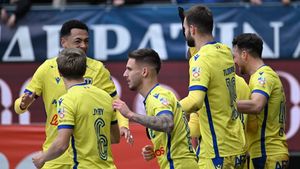 Omul-cheie de la Dinamo, marea lovitură pentru clubul lui Adrian Mutu. Negocieri avansate