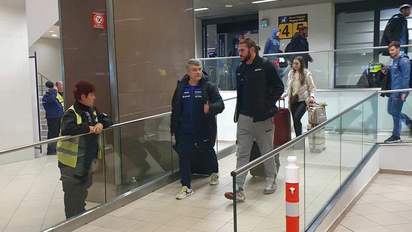 Ca la noi la nimeni! Naționala de handbal a Insulelor Feroe a ajuns la București înaintea tricolorilor