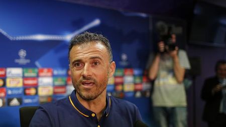 "Am câștigat trofeul pentru că sunt cel mai bun. Mi-aș fi dorit să fie la gală și jucătorii Barcelonei." Luis Enrique a avut nevoie de puține cuvinte pentru a-l pune la punct pe Ronaldo după această declarație. Cum i-a răspuns