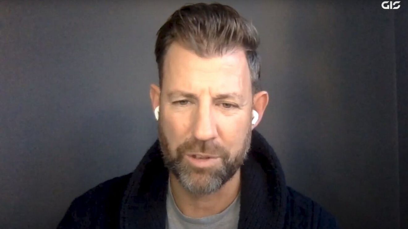 Povestea fotbalistului de top care era dependent de sex și care a ajuns „mental coach” pentru a-i ajuta pe alți jucători să scape de fricile și viciile pe care le au! A făcut parte dintr-o generație de aur de la sfârșitul anilor '90 alături de Owen și Carragher