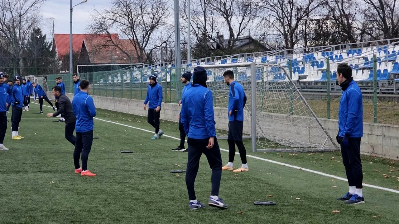 Fostul fotbalist al FCSB a revenit în Superliga, dar nu a mai jucat niciun meci oficial din vară! Anunțul antrenorului despre jucătorul pe care Gigi Becali îl distrugea: „N-are ce căuta într-o echipă. Pierzi campionatul și milioane de euro din cauza unui bezmetic ca ăsta”