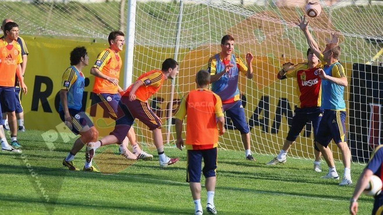 FOTO Chivu și Lobonț au lipsit de la antrenamentul naționalei