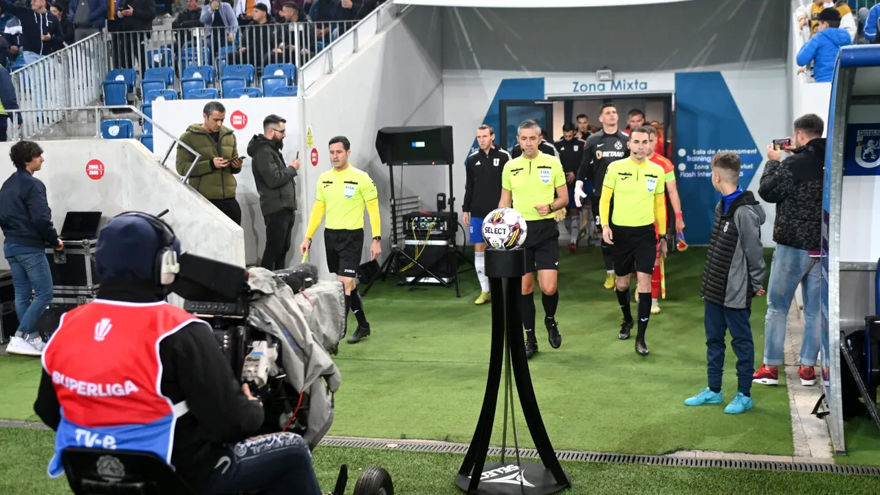 FC U Craiova - FCSB se joacă fără VAR! Ce s-a întâmplat cu mașina de asistență video înaintea meciului