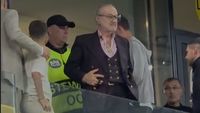 Cum s-a bucurat Gigi Becali în lojă după victoria lui Reghecampf în FCSB – Oțelul 1-0