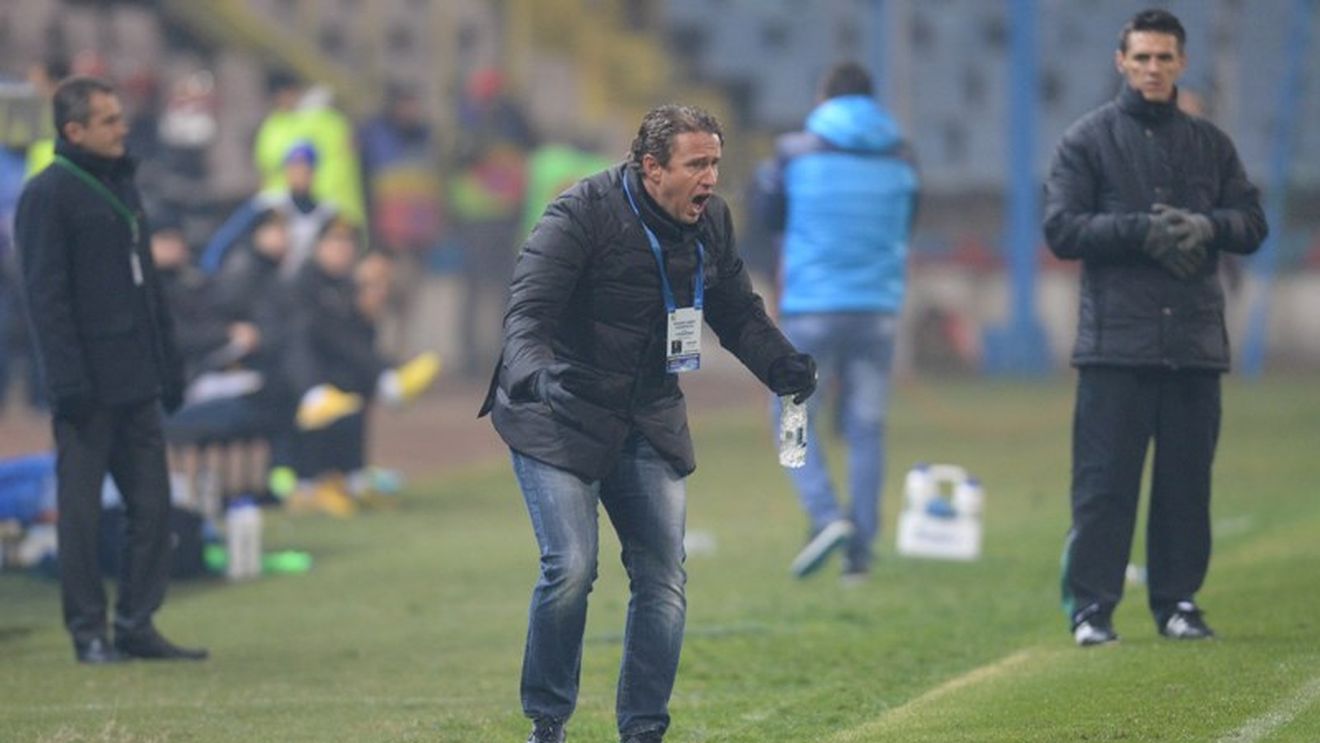 "Kovacs nu merită s-o mai arbitreze pe Steaua. E o echipă prea mare!" Reghecampf, furios pe deciziile luate de central