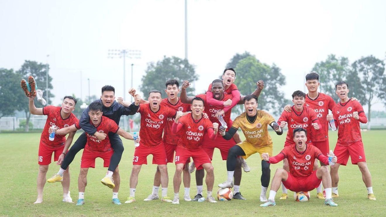 Atacantul pe care Gigi Becali l-a dat afară a ajuns în cel mai exotic campionat! E golgheter la echipa poliției din statul comunist Vietnam, deși a jucat un singur meci tot sezonul