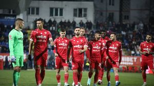 Starea accidentaților de la Dinamo. „Câinii” nu vor să riște marți, mai ales că urmează meciul capital de la Iași, partidă pentru care ar putea fi recuperați toți jucătorii. Fotbalistul care are șanse să intre cu Hermannstadt. EXCLUSIV
