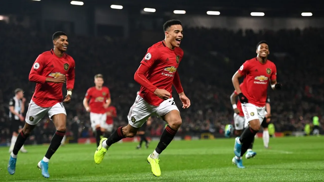 Manchester United, victorie clară de Boxing Day! Noile staruri din Premier League au cifre extraordinare. Martial a reușit în premieră asta