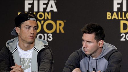 Supremația a luat sfârșit! Duelul dintre Messi și Ronaldo are un câștigător: cine va fi pe coperta ediție specială a FIFA 2018 | VIDEO 