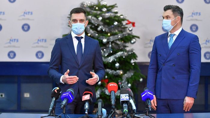 Eduard Novak, noul ministru al Tineretului şi Sportului, a dezvăluit cu ce echipă de fotbal ține și care sunt prioritățile sale: „Vreau ca sportul românesc să prindă iarăşi aripi”