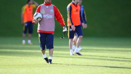 Fericit, dar revoltat