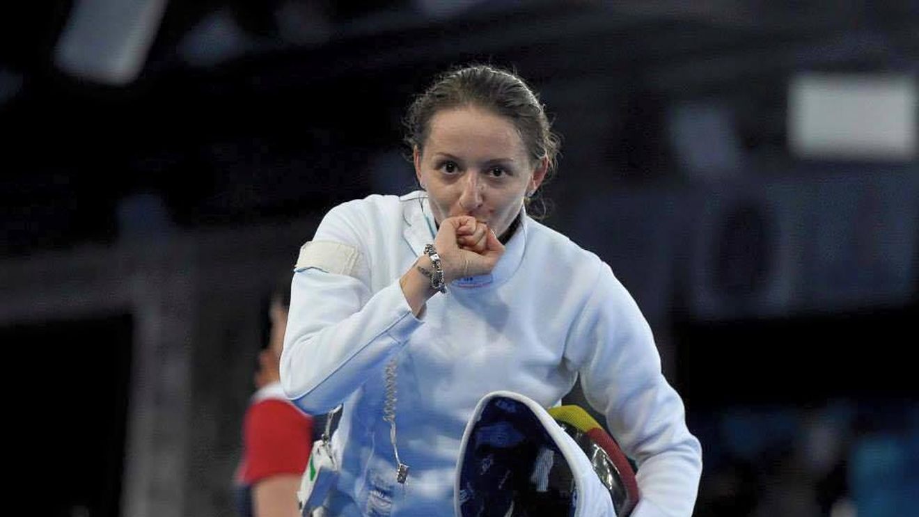 Prima campioană a României la Jocurile Europene de la Baku, spadasina Ana Maria Brânză. "Este ceva istoric. A fost dificil, dar a fost ziua mea". Vineri, Ana trage pentru un alt AUR, cu echipa