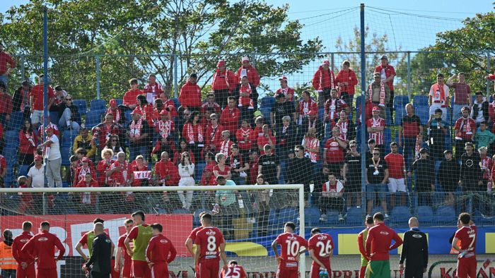 Românii au votat și nu vor Sepsi OSK înapoi în Superliga! Echipa de tradiție care a strâns peste 50% din preferințele suporterilor n-a mai jucat de 33 de ani în primul eșalon. EXCLUSIV